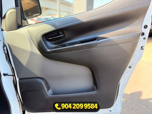 Used 2015 Nissan NV200 SV FWD image 50