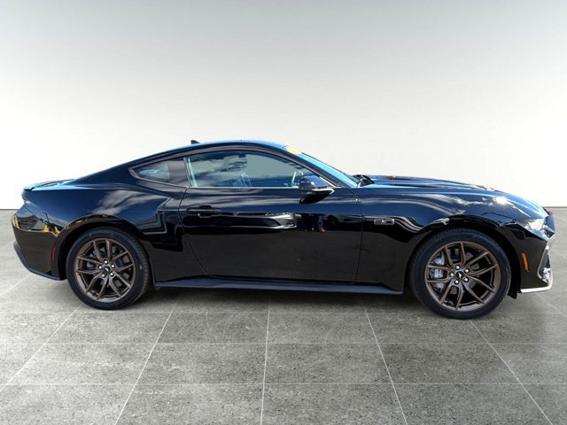 Used 2025 Ford Mustang GT Premium RWD image 5