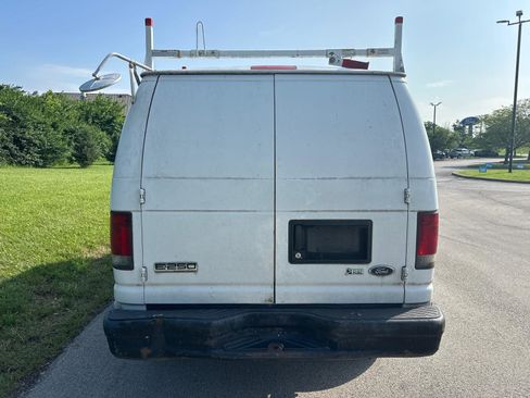 Used 2010 Ford E-250 and Econoline 250 RWD image 10