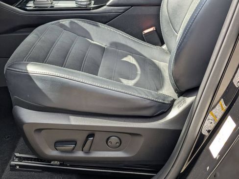 Used 2025 Mitsubishi Outlander SE FWD image 20