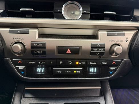 Used 2017 Lexus ES 350 ES 350 FWD w/ Accessory Package 2 image 40