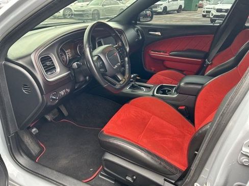 Used 2022 Dodge Charger Scat Pack w/ Dynamics Package image 9