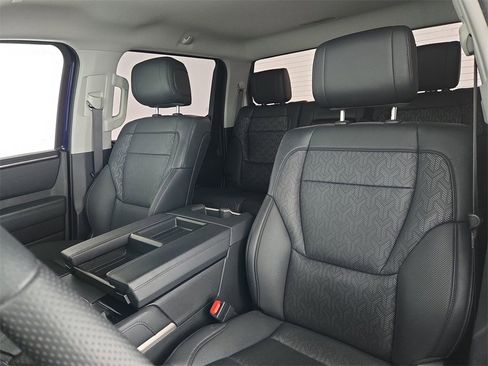 Used 2023 Toyota Tundra Limited image 25