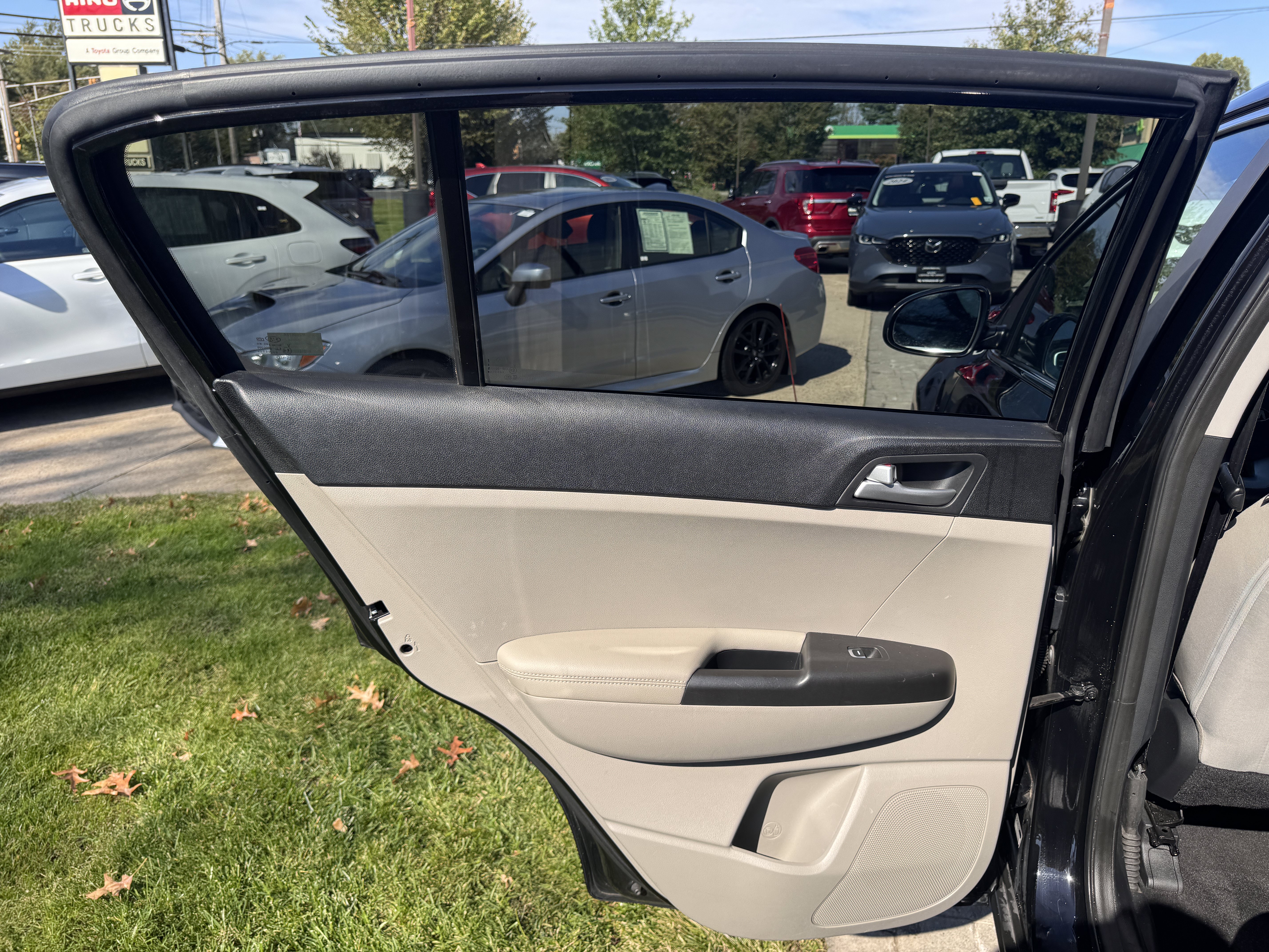 Used 2020 Kia Sportage LX FWD image 22