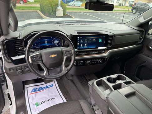 Used 2022 Chevrolet Silverado 1500 LT w/ Protection Package image 23