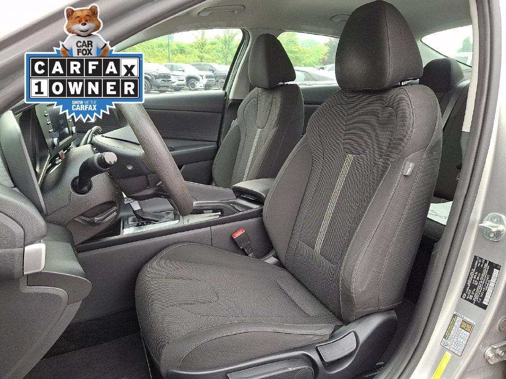 Used 2021 Hyundai Elantra SE FWD image 15