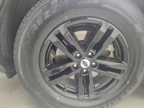 Used 2022 Ford Explorer XLT AWD/4WD image 31