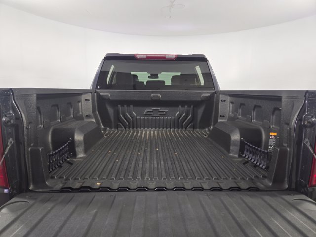 Used 2023 Chevrolet Silverado 1500 LT AWD/4WD image 25