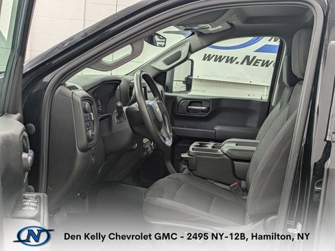 Used 2023 Chevrolet Silverado 1500 Custom AWD/4WD image 4