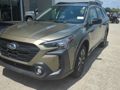 Certified 2025 Subaru Outback Onyx Edition AWD/4WD image 11