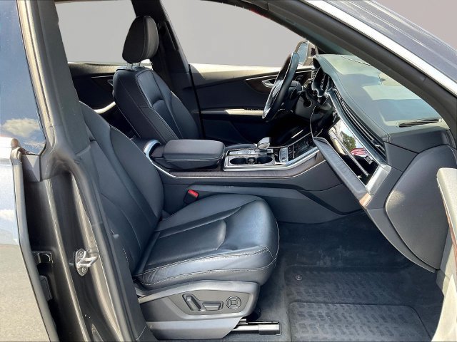 Used 2020 Audi Q8 Prestige w/ Prestige Package AWD/4WD image 30