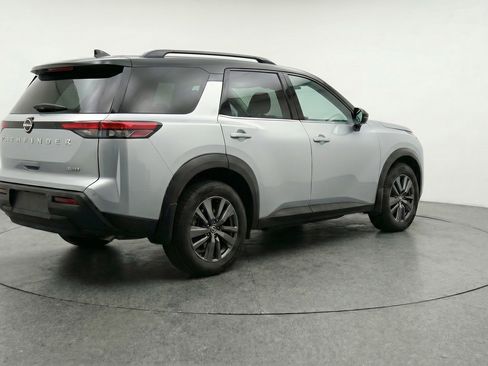 Used 2025 Nissan Pathfinder SV AWD/4WD image 9