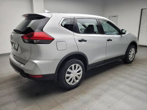 Used 2017 Nissan Rogue S AWD/4WD image 10