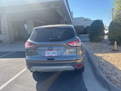 Used 2014 Ford Escape SE image 3