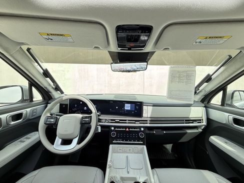 Used 2024 Hyundai Santa Fe Calligraphy image 6