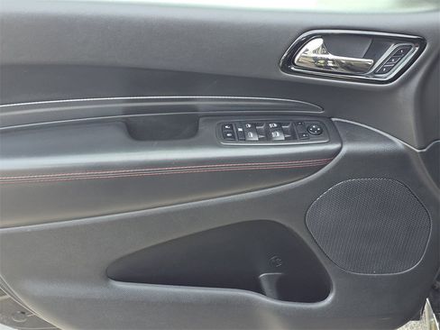 Used 2023 Dodge Durango GT image 13