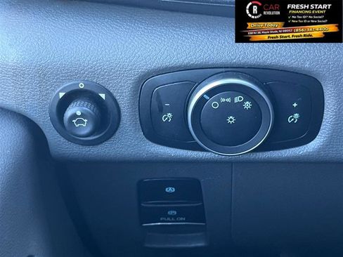 Used 2021 Ford Transit 250 Medium Roof image 20