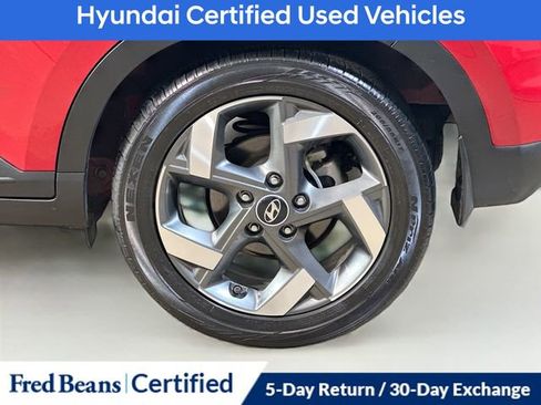 Certified 2023 Hyundai Venue SEL image 10