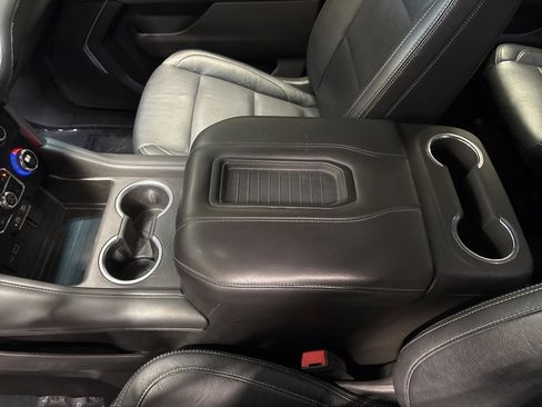 Used 2021 GMC Yukon XL SLE image 23