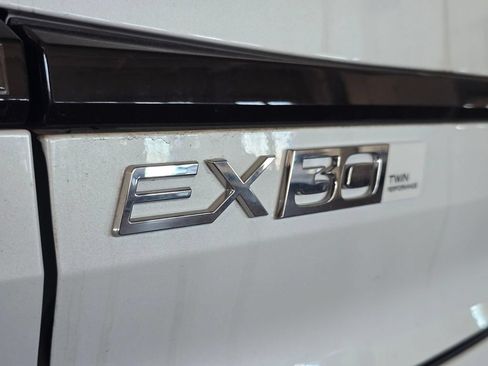 New 2025 Volvo EX30 Ultra w/ Protection Package Premier AWD/4WD image 14