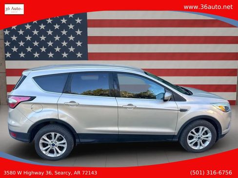 Used 2017 Ford Escape SE image 9