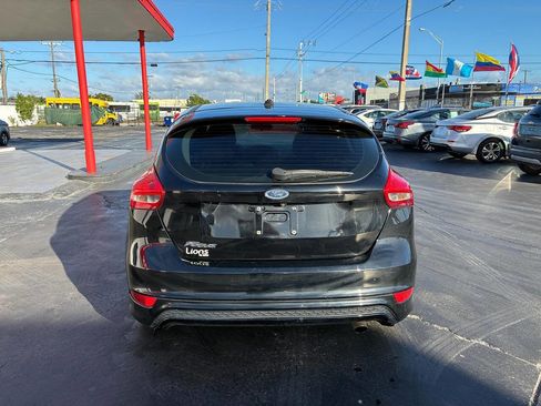 Used 2016 Ford Focus SE w/ SE Sport Package image 12