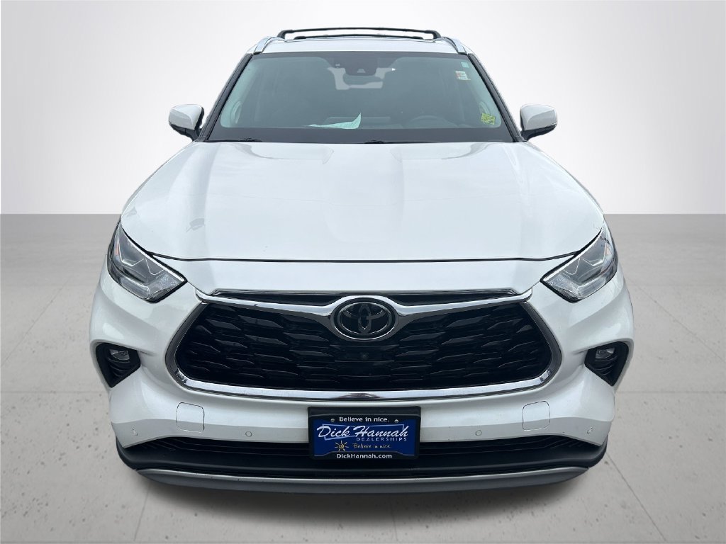 Used 2020 Toyota Highlander Platinum AWD/4WD image 3
