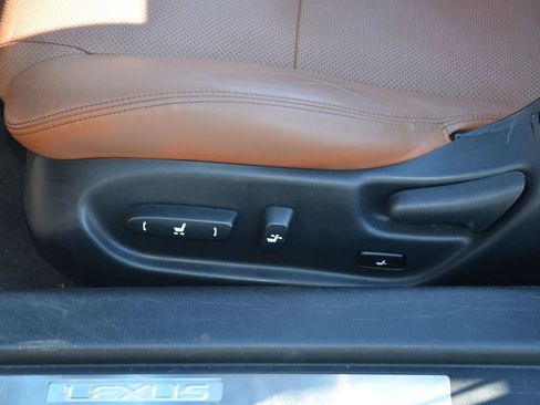 Used 2014 Lexus IS 250C w/ Luxury Package image 40