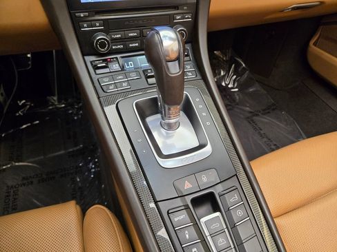 Used 2019 Porsche 911 Carrera RWD image 37