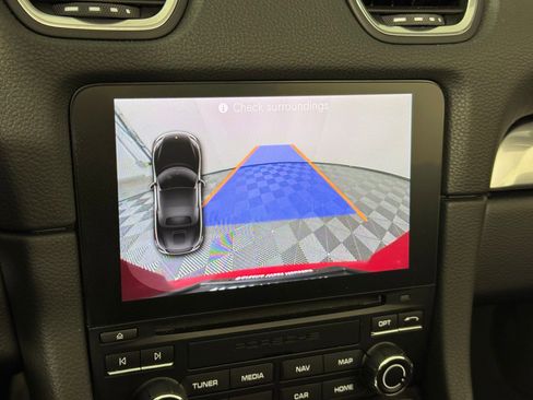 Used 2018 Porsche 718 Boxster S image 22