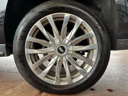 Used 2017 Cadillac Escalade ESV Luxury image 26