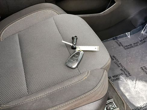 Used 2018 Chevrolet Traverse LS FWD image 13