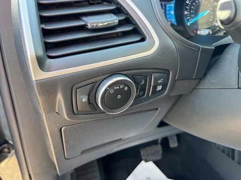 Certified 2023 Ford Edge SEL w/ Convenience Package image 7