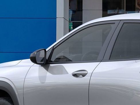 New 2026 Chevrolet Trax LS image 12