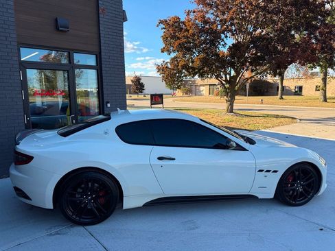 Used 2015 Maserati GranTurismo Sport image 21