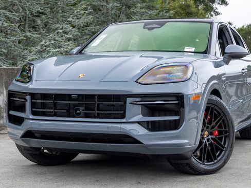 New 2026 Porsche Cayenne S AWD/4WD image 7