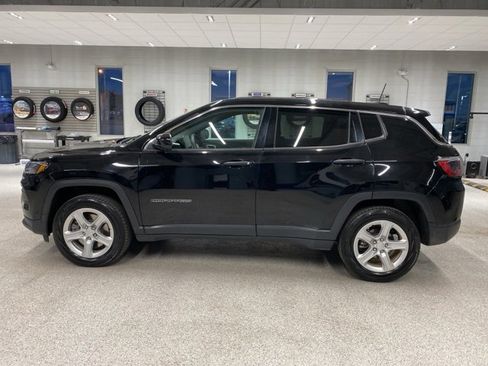 Used 2023 Jeep Compass Sport image 10
