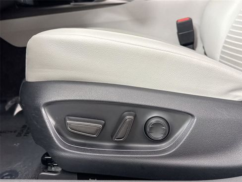Certified 2024 Toyota Camry SE FWD image 25