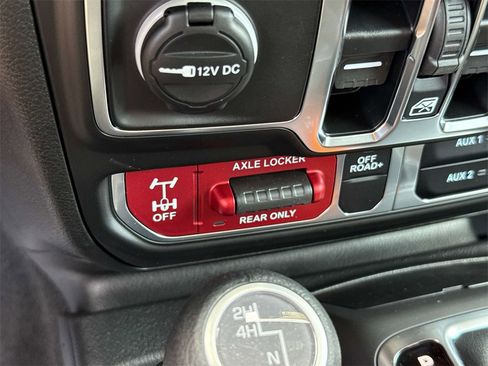 New 2025 Jeep Gladiator Mojave w/ Convenience Group image 27