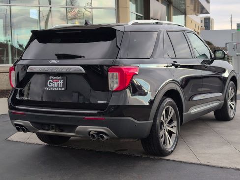 Used 2020 Ford Explorer Platinum image 3