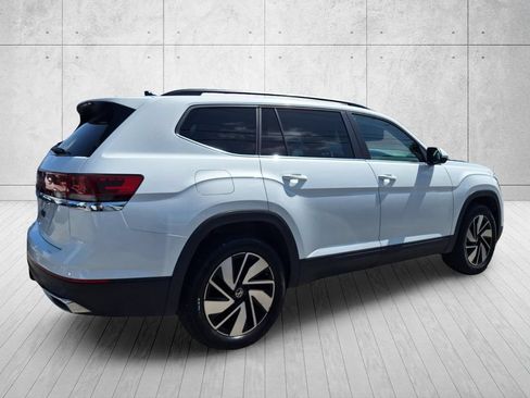 Used 2025 Volkswagen Atlas SE FWD image 5