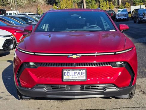 New 2026 Chevrolet Equinox EV LT image 2