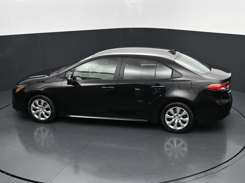 Used 2026 Toyota Corolla LE FWD image 29