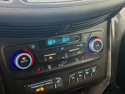 Used 2019 Ford Escape Titanium image 24