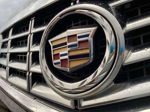 Used 2014 Cadillac SRX Luxury AWD/4WD image 2