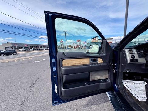 Used 2011 Ford F150 Lariat w/ Lariat Chrome Pkg image 19