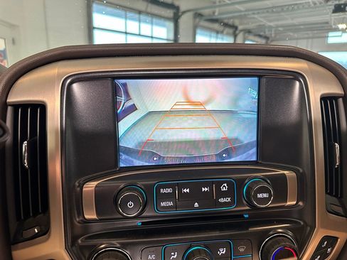 Used 2017 GMC Sierra 1500 Denali w/ Denali Ultimate Package AWD/4WD image 11