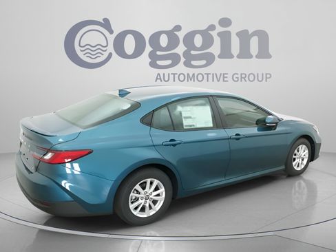 Certified 2026 Toyota Camry LE w/ Convenience Package FWD image 18