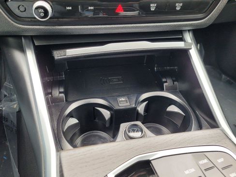 Used 2023 BMW i4 eDrive35 w/ Premium Package RWD image 27