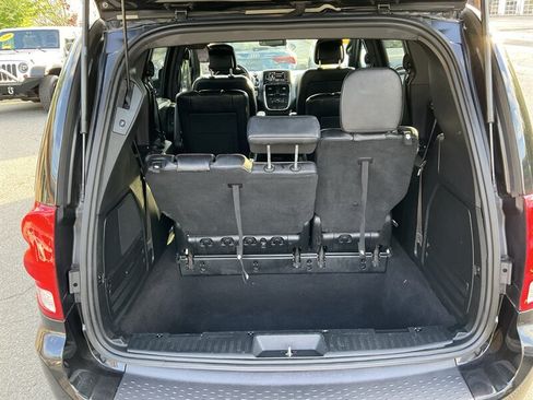 Used 2017 Dodge Grand Caravan GT FWD image 13